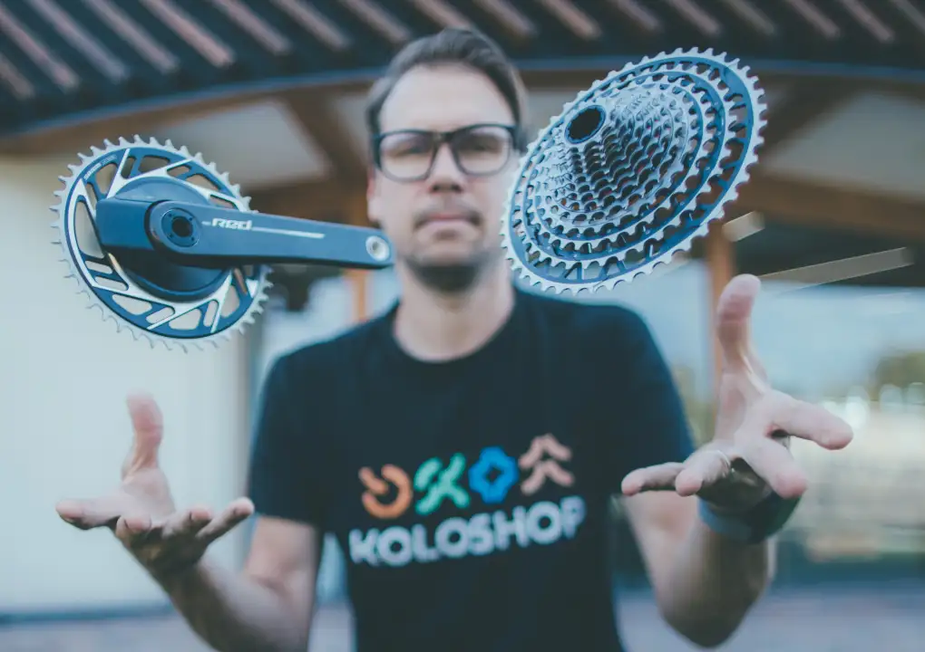 Už žádný dvoupřevodník, NIKDY! Místo něj 13 pastorků – SRAM RED XPLR AXS je zde!