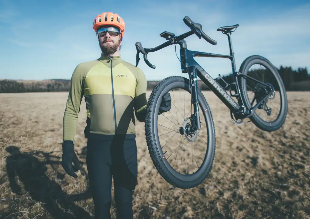 Cannondale Topstone Carbon 2025 – Hranice gravel zábavy se opět posouvají