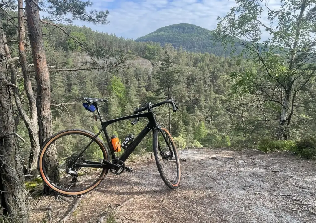 Recenze gravel kola Rock Machine Gravelride CRB 900 AXS