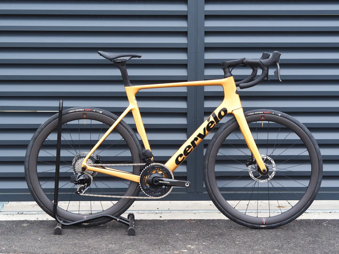 Revoluce v silniční cyklistice: Cervélo Soloist Force eTap AXS